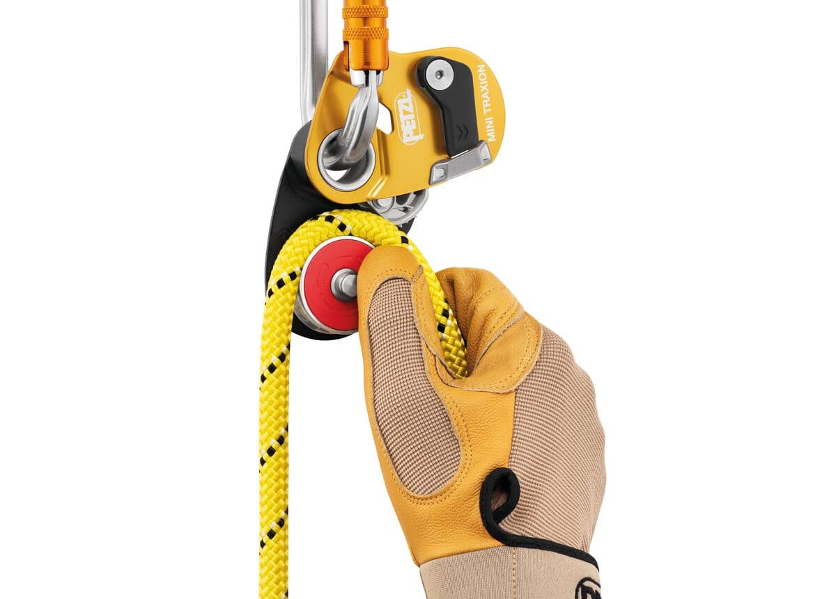 PETZL® MINI TRAXION, POULIE-BLOQUEUR IMPERDABLE ET COMPACTE