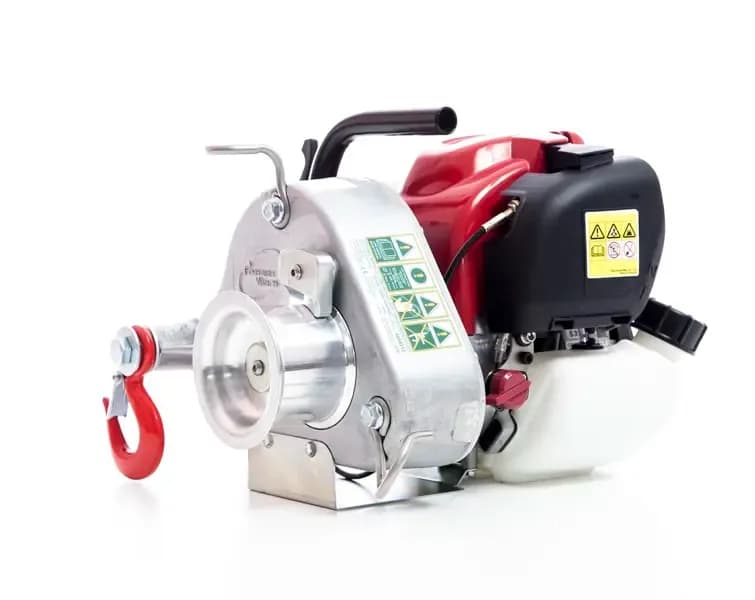 GAS-POWERED PULLING WINCH PCW3000 WITH ACCESSORIES